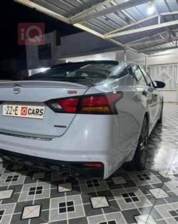 نيسان ألتيما